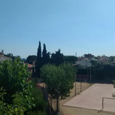 Cozy, Sunny Flat 600m From Beach, 20 Mins To Bcn Apartamento El Masnou
